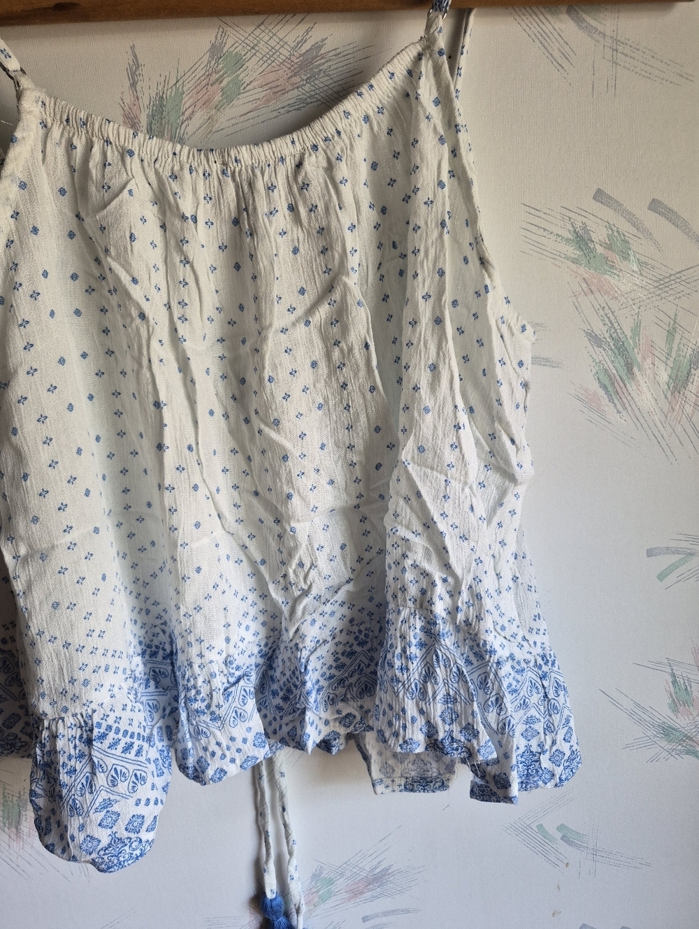 Forever 21 White Blue Flowy Tank Top Small - Picture 8 of 9